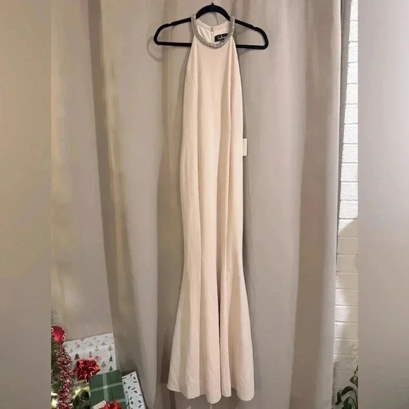 Women’s NWT Cream Lulus Formal Dress - Picture 1 of 9